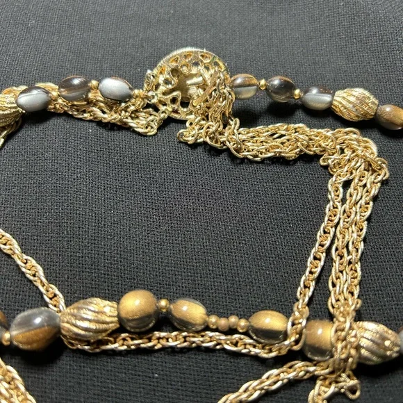 VTG Gorgeous MCM Heavy Gold beaded choker. Some beads are missing from clasp. - Picture 6 of 9